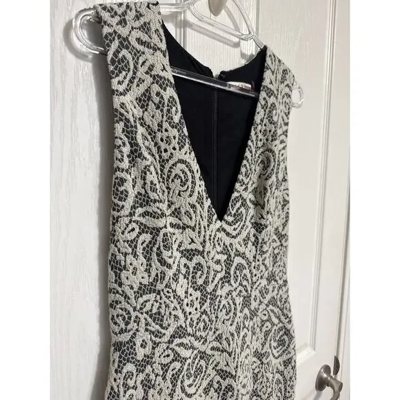 Alice+Olivia Lilia Lace Textured Plunge V Neck Midi Sheath Dress Summer - Picture 4 of 9